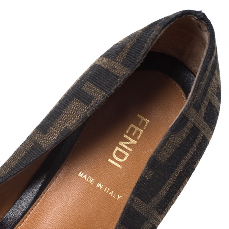 Pre Owned  Fendi Brown Zucca Canvas Monogram Bow Round Toe Wedges Pumps Size 39