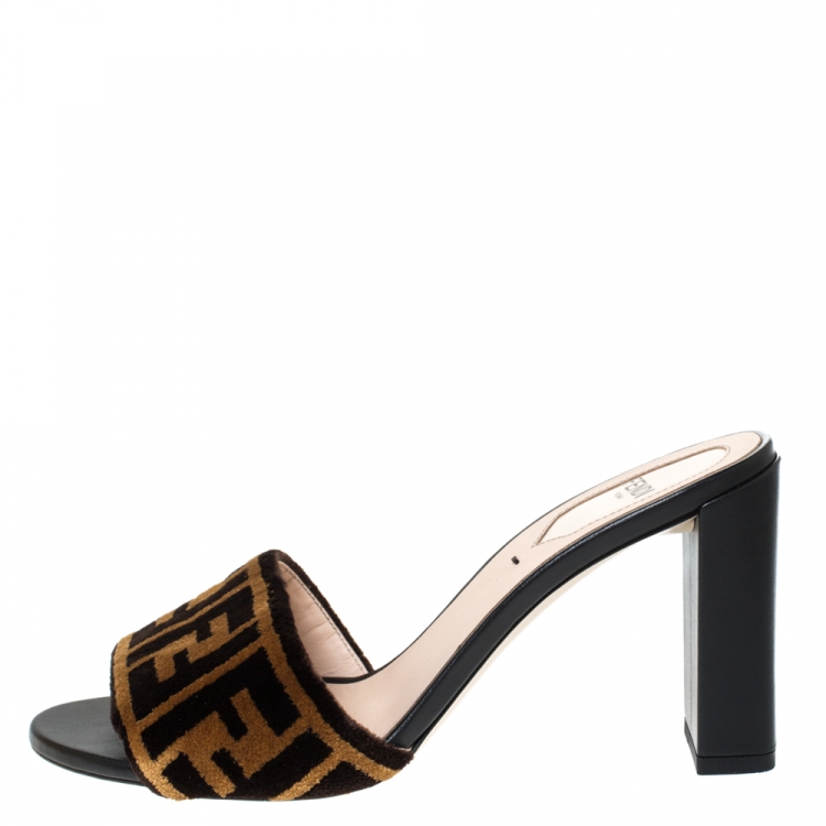 Pre Owned Fendi Brown Zucca Velvet Open Toe Slides Sandals Size 36