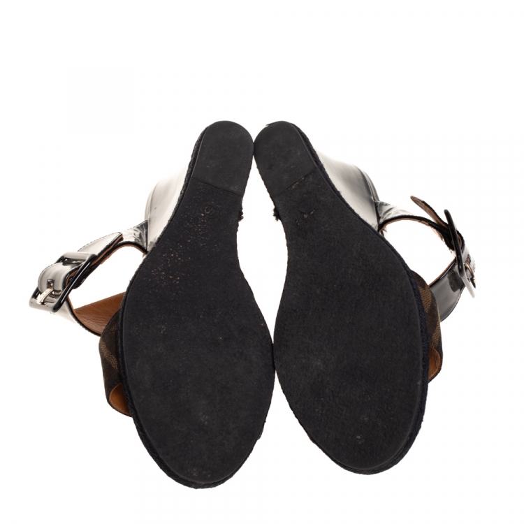 Pre Owned Fendi Brown/Black Zucca Canvas And Patent Wedge Sandals Size 40