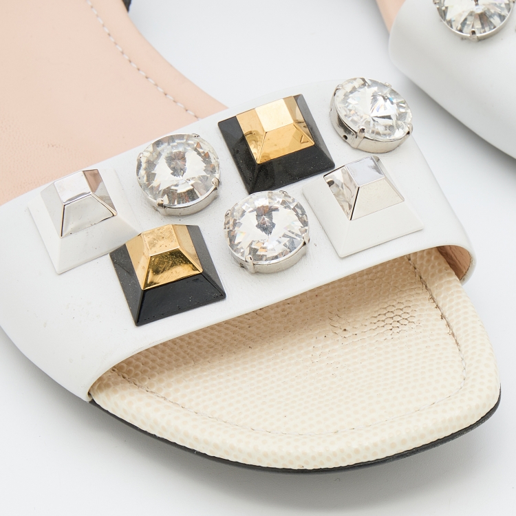 Pre Owned Fendi White/Black Lizard Embossed Leather Studded Ankle Strap Flat Sandals Size 39.5