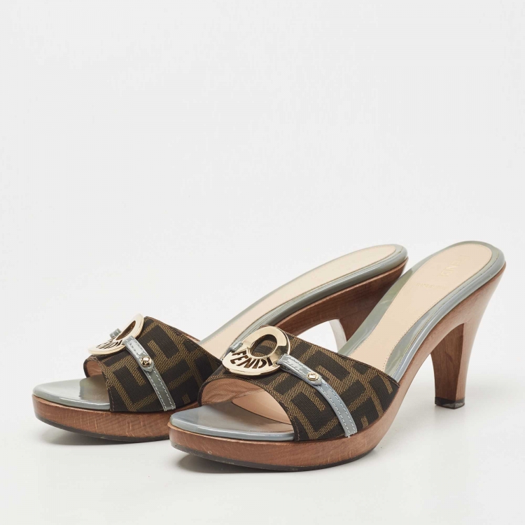 Pre Owned Fendi Green/Brown Tobacco Zucca Canvas And Patent Leather Slides Size 39