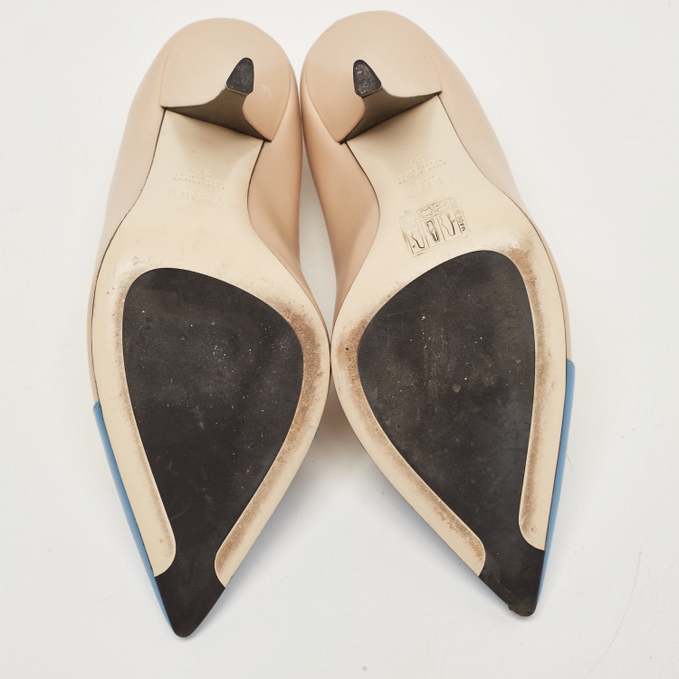 Pre Owned Fendi Beige/Blue Leather Pointed Toe Pumps Size 37