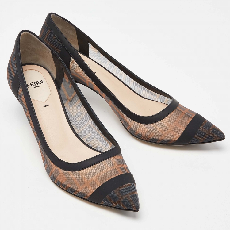 Pre Owned Fendi Brown/Black Zucca Mesh Colibri Pointed Toe Pumps Size 39