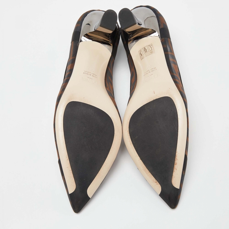 Pre Owned Fendi Brown/Black Zucca Mesh Colibri Pointed Toe Pumps Size 39