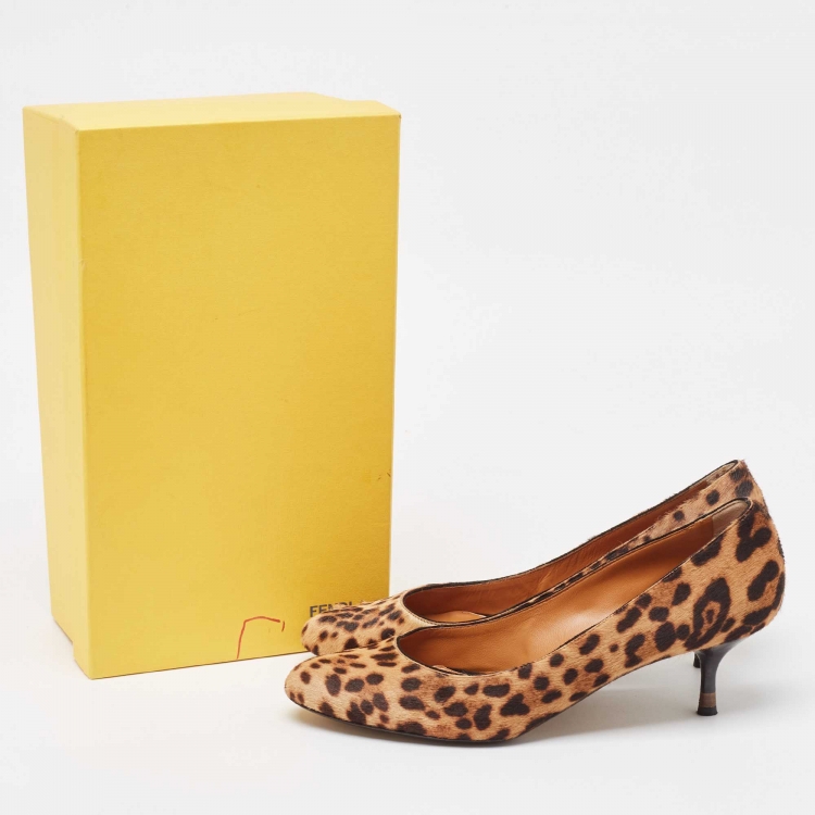 Pre Owned Fendi Beige/Brown Calf hair Round Toe Pumps Size 39