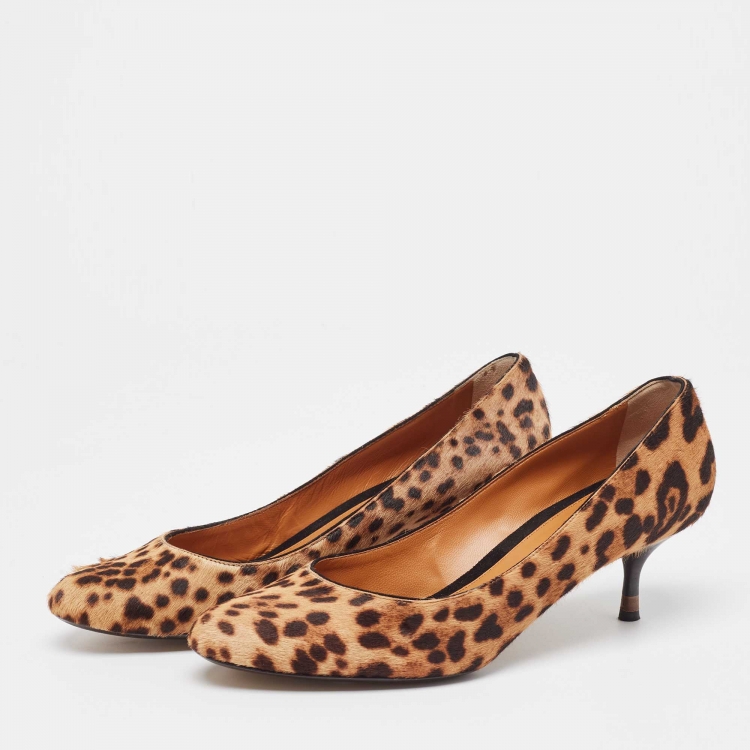 Pre Owned Fendi Beige/Brown Calf hair Round Toe Pumps Size 39