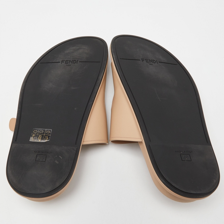 Pre Owned Fendi Beige Leather Strap Flat Slides Size 39