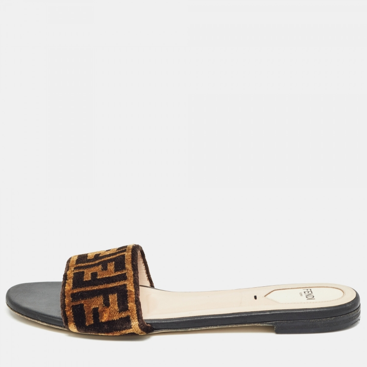 Pre Owned Fendi Brown Zucca Velvet Flat Slides Size 40