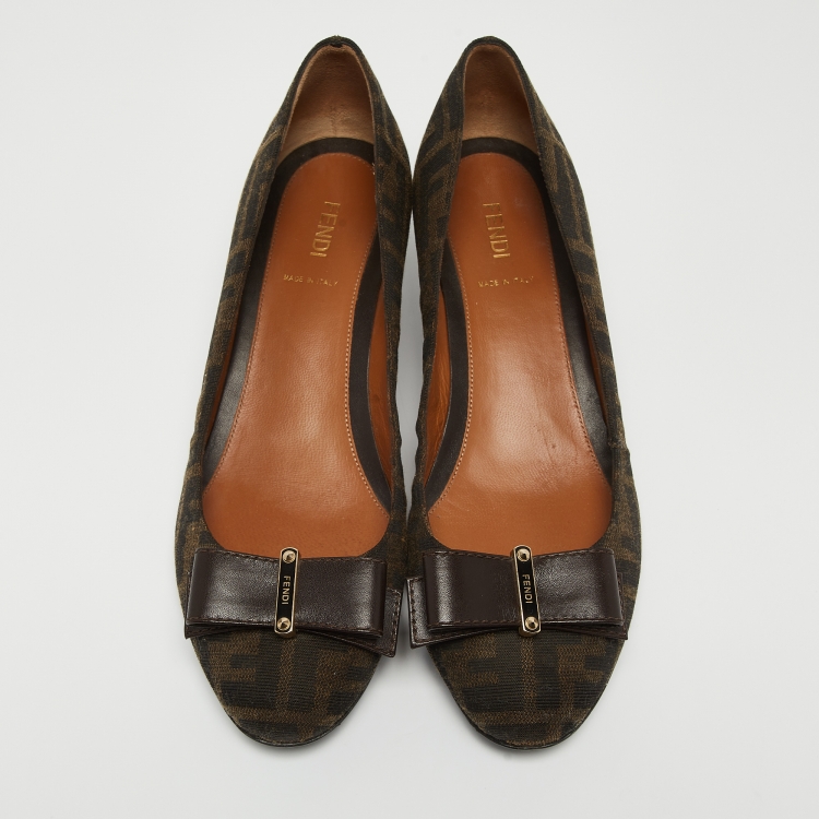 Pre Owned Fendi Brown Zucca Canvas and Leather Bow Round Toe Wedge Pumps Size 40