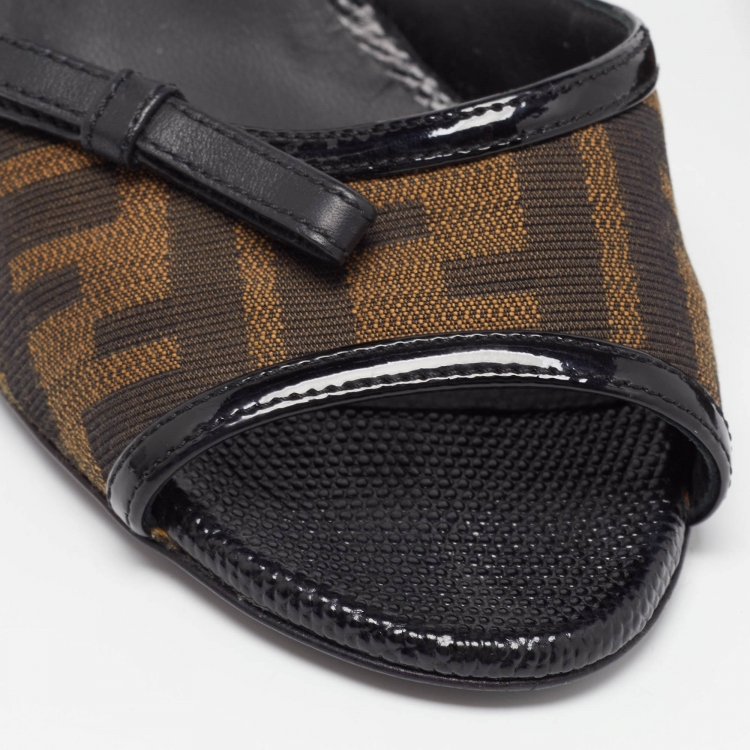 Pre Owned Fendi Brown/Black Zucca Canvas and Leather Slide Sandals Size 38