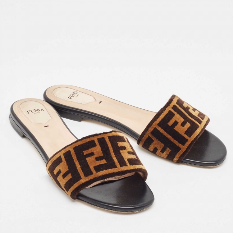 Pre Owned Fendi Brown Zucca Velvet Flat Slides Size 39