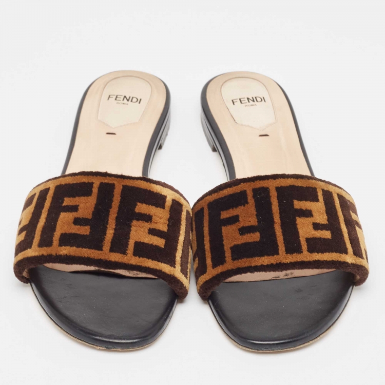 Pre Owned Fendi Brown Zucca Velvet Flat Slides Size 39