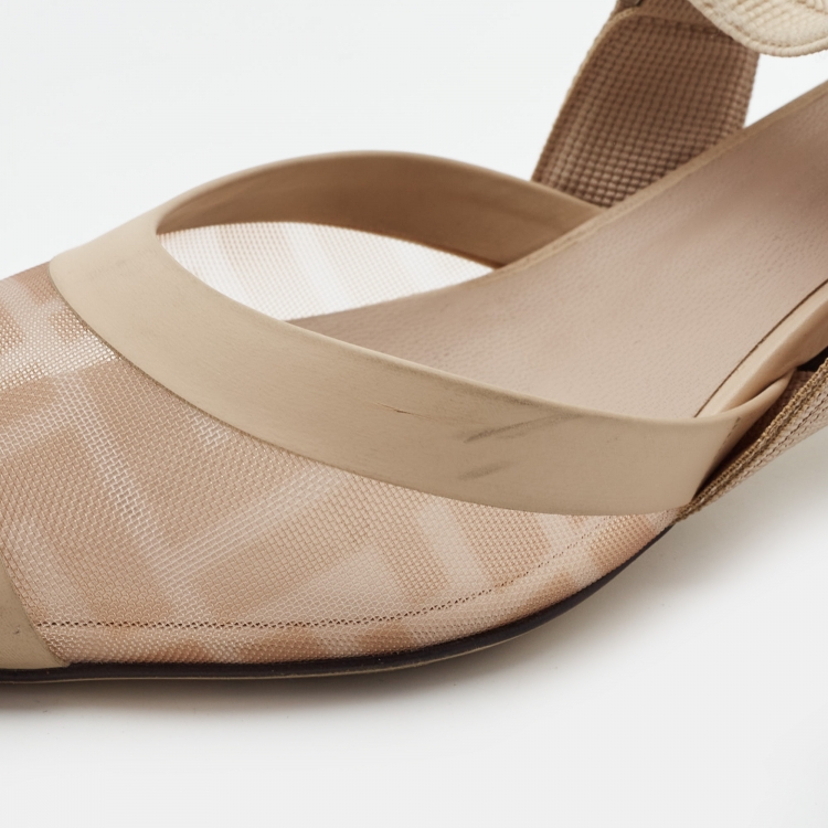 Pre Owned Fendi Beige Zucca Mesh and Fabric Colibri Slingback Pumps Size 40