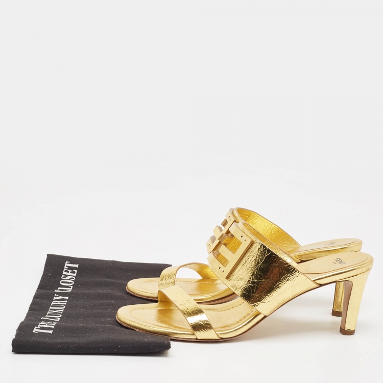 Pre Owned Fendi Gold Leather Baguette Slide Sandals Size 41