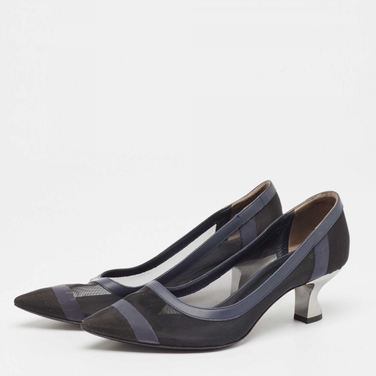 Pre Owned Fendi Black/Navy Blue Mesh and Leather Colibri Pumps Size 37.5
