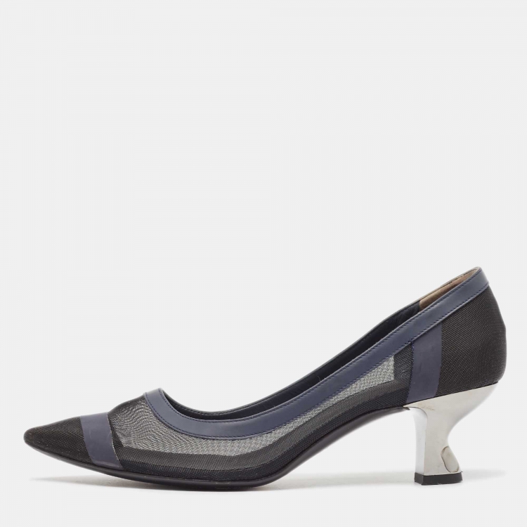 Pre Owned Fendi Black/Navy Blue Mesh and Leather Colibri Pumps Size 37.5