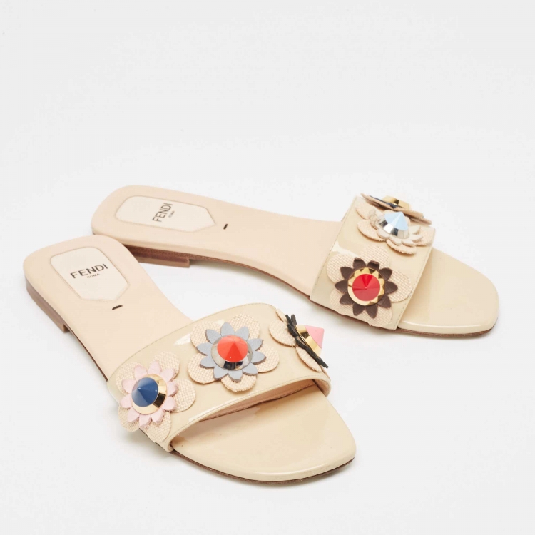 Pre Owned Fendi Beige Patent Leather Flowerland Flat Slides Size 38