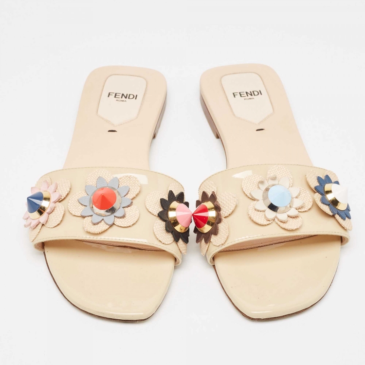 Pre Owned Fendi Beige Patent Leather Flowerland Flat Slides Size 38