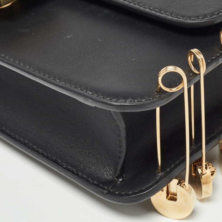 Pre Owned Fendi x Versace Black Leather Fendace Brooch Baguette Bag