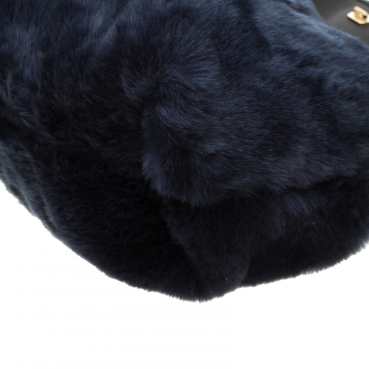 مملوكة مسبقًا Furla Dark Blue Fur Caos Medium Shoulder Bag