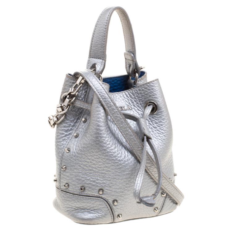 Pre Owned Furla Silver Leather Stacy Drawstring Bucket Bag