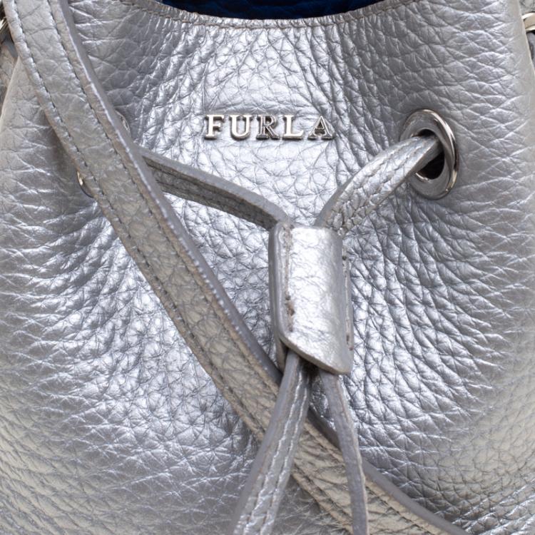 Pre Owned Furla Silver Leather Stacy Drawstring Bucket Bag