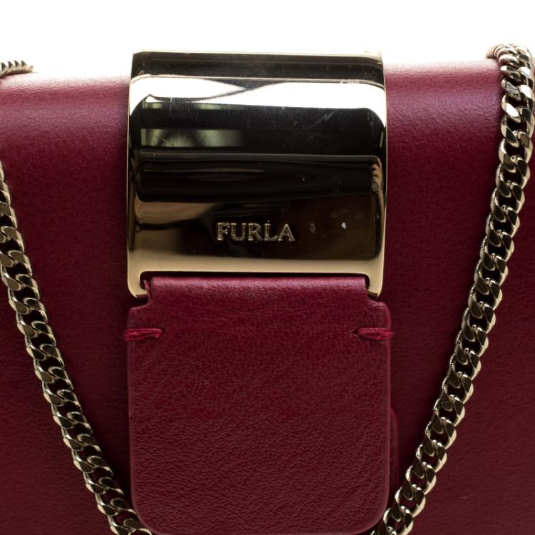 مملوكة مسبقًا Furla Red Leather Opera Chain Clutch