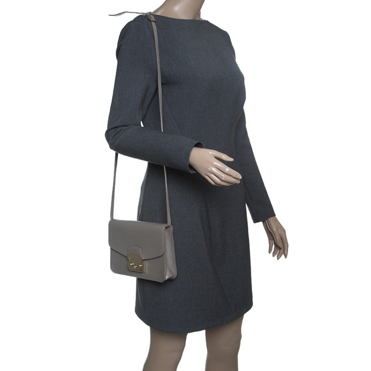 Pre Owned Furla Grey Leather Metropolis Crossbody Bag