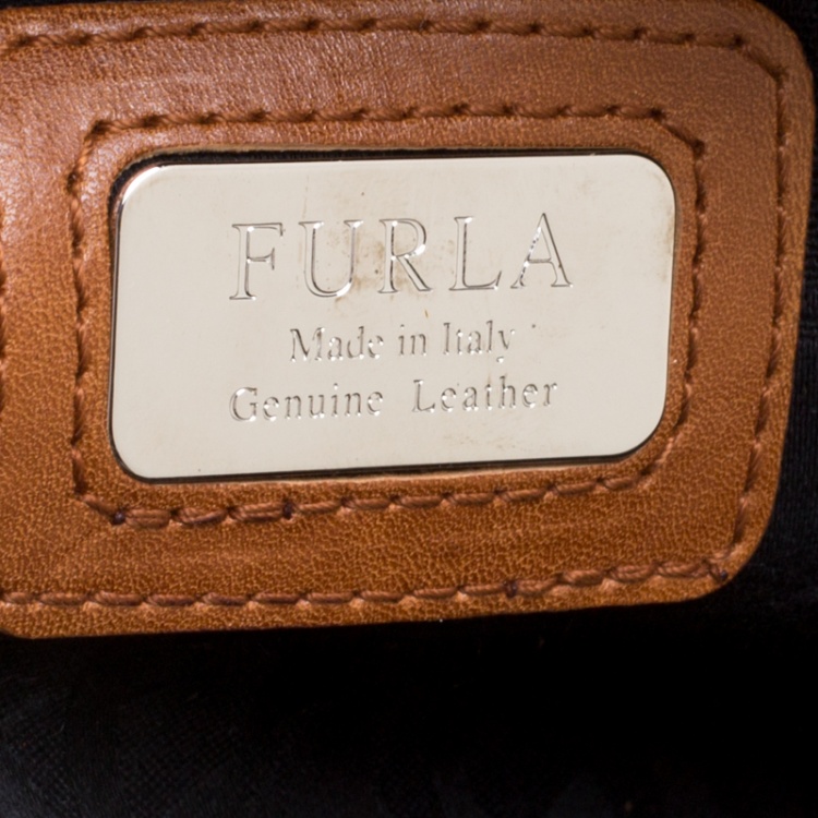 Pre Owned Furla Tri Color Pleated Leather Frame Clutch