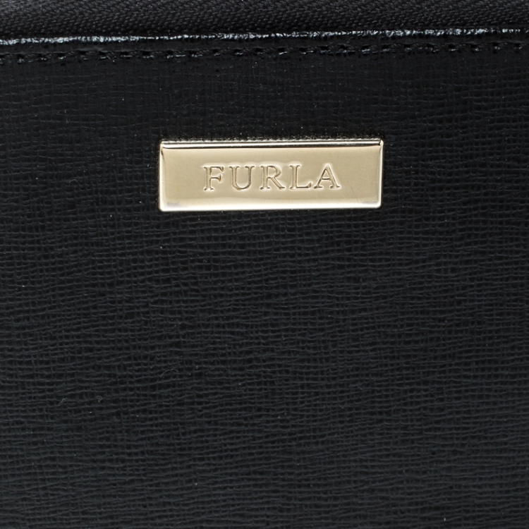 Pre Owned Furla Black Leather Small Classic Zip Around Wallet 