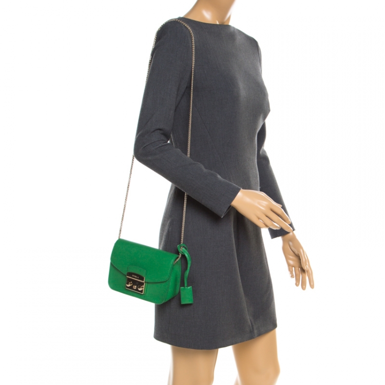 Pre Owned Furla Green Leather Metropolis Chain Crossbody Bag