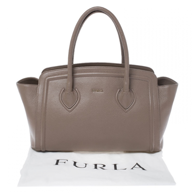 مملوكة مسبقًا Furla Light Brown Leather Shoulder Bag