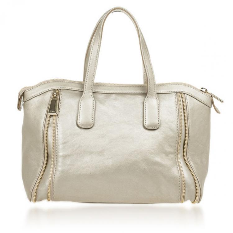 Pre Owned Furla Onyx Pebbled Leather 'Amazzone' Zip Hobo