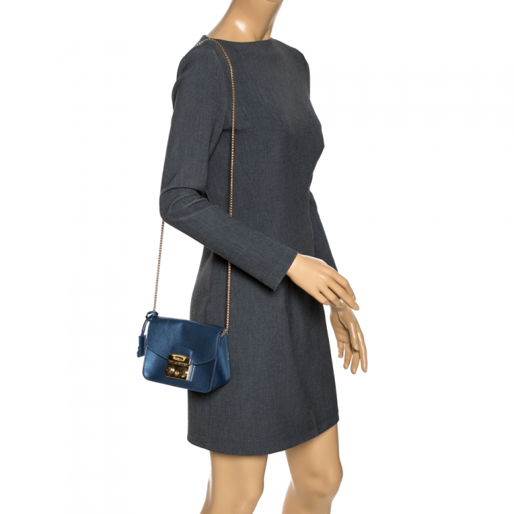 Pre Owned Furla Blue Leather Mini Metropolis Crossbody Bag