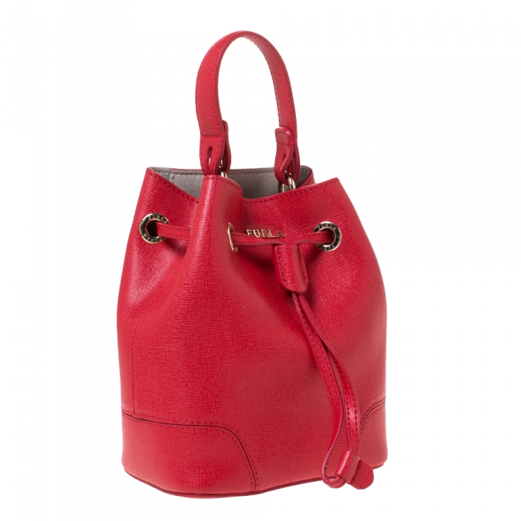 Pre Owned Furla Red Leather Stacy Drawstring Crossbody Bag