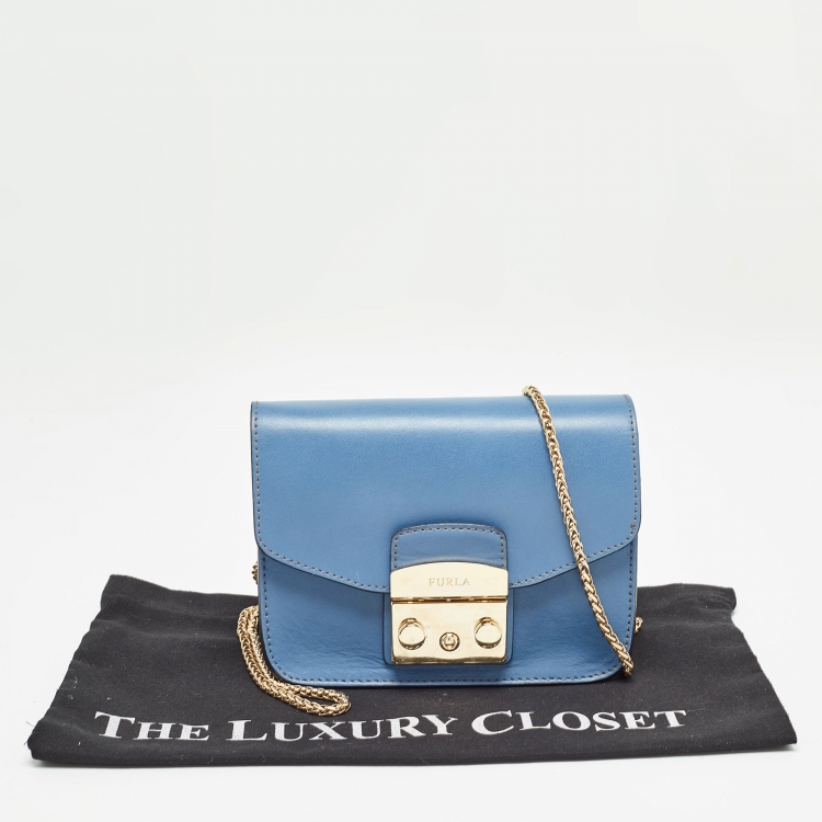 Pre Owned Furla Blue Leather Mini Metropolis Crossbody Bag