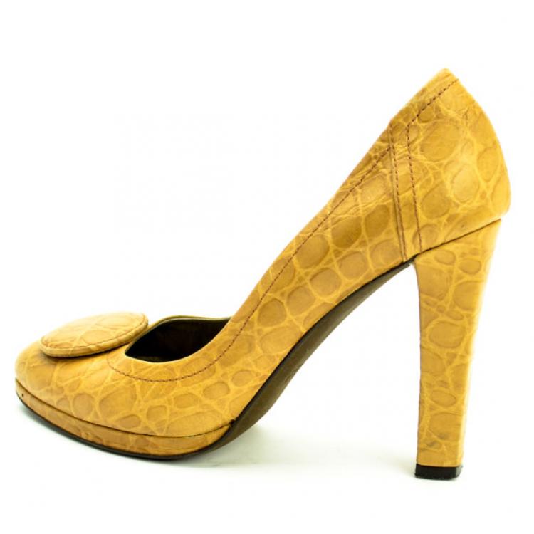 Pre Owned Furla Beige Croc Embossed Button Pumps Size 36