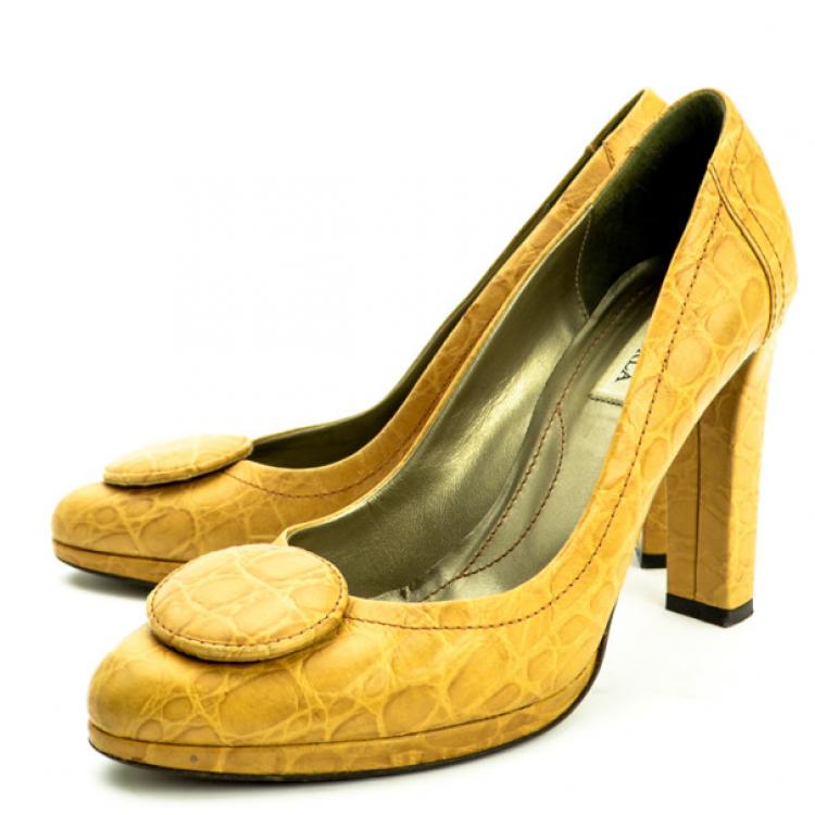 Pre Owned Furla Beige Croc Embossed Button Pumps Size 36