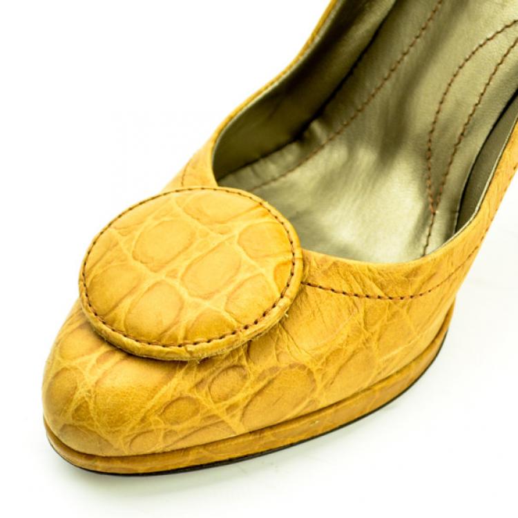 Pre Owned Furla Beige Croc Embossed Button Pumps Size 36