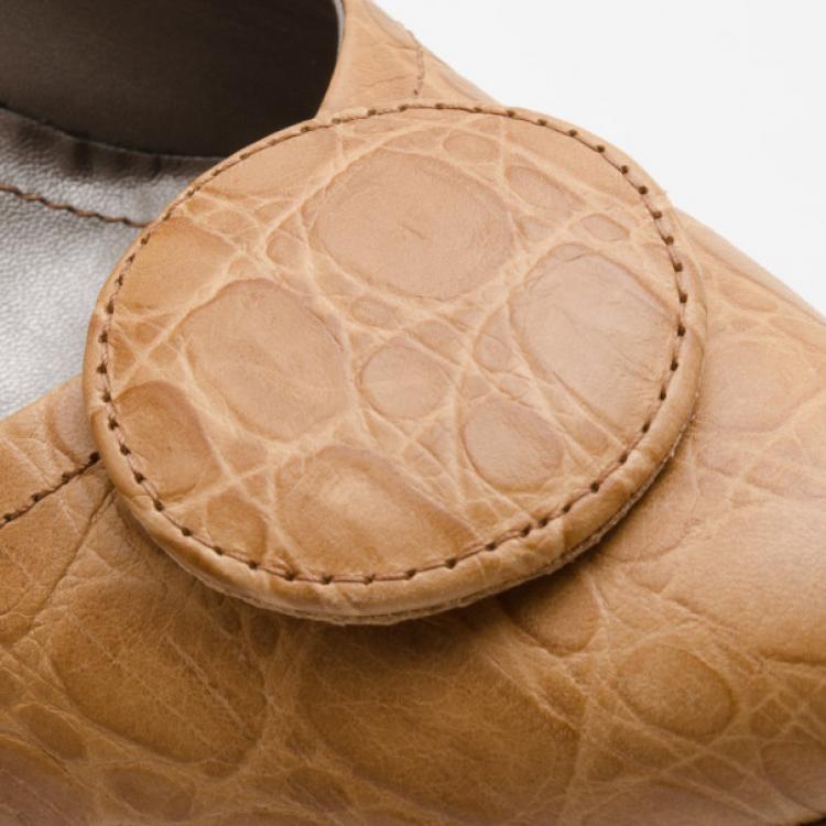 Pre Owned Furla Tan Button Pumps Size 40