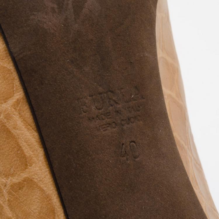 Pre Owned Furla Tan Button Pumps Size 40