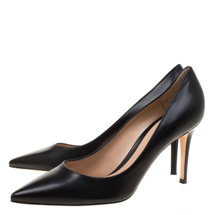 Pre Owned Gianvito Rossi Black Leather Pointed Toe Pumps Size 40.5