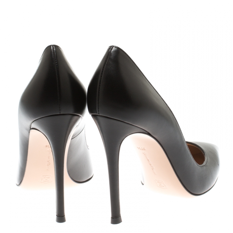 Pre Owned Gianvito Rossi Black Leather Pointed Toe Pumps Size 37.5