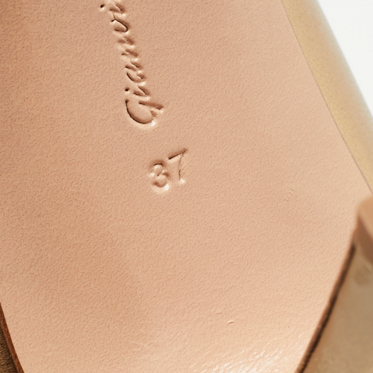 Pre Owned Gianvito Gold Leather Continuity Pointed Toe Pumps Size 37