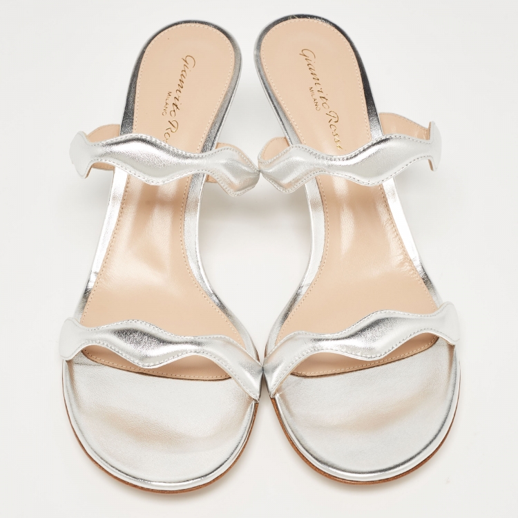 Pre Owned Gianvito Rossi Silver Leather Wavy Sandals Size 39.5