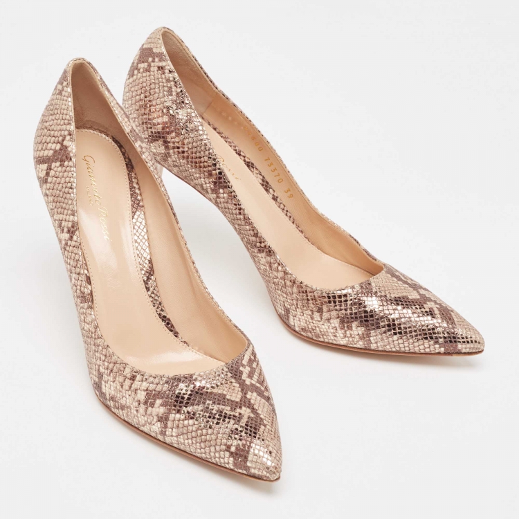 Pre Owned Gianvito Rossi Beige/Brown Python Embossed Leather Pointed Toe Pumps Size 39