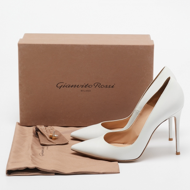 مملوكة مسبقًا Gianvito Rossi White Leather Gianvito Pumps Size 40