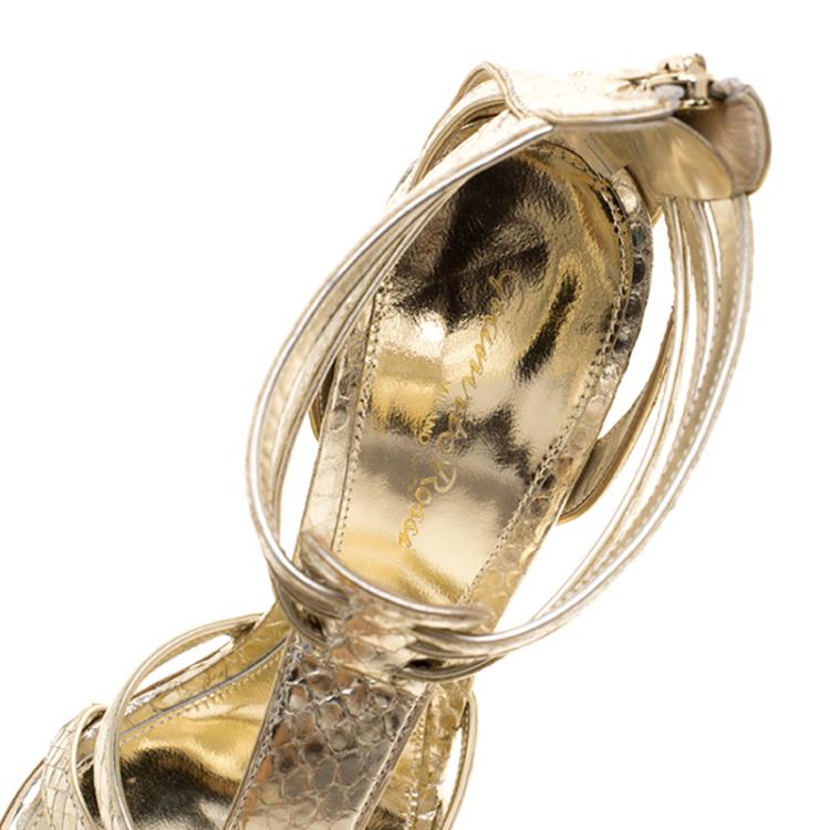 مملوكة مسبقًا Gianvito Rossi Metallic Gold Python Embossed Leather T Strap Sandals Size 37