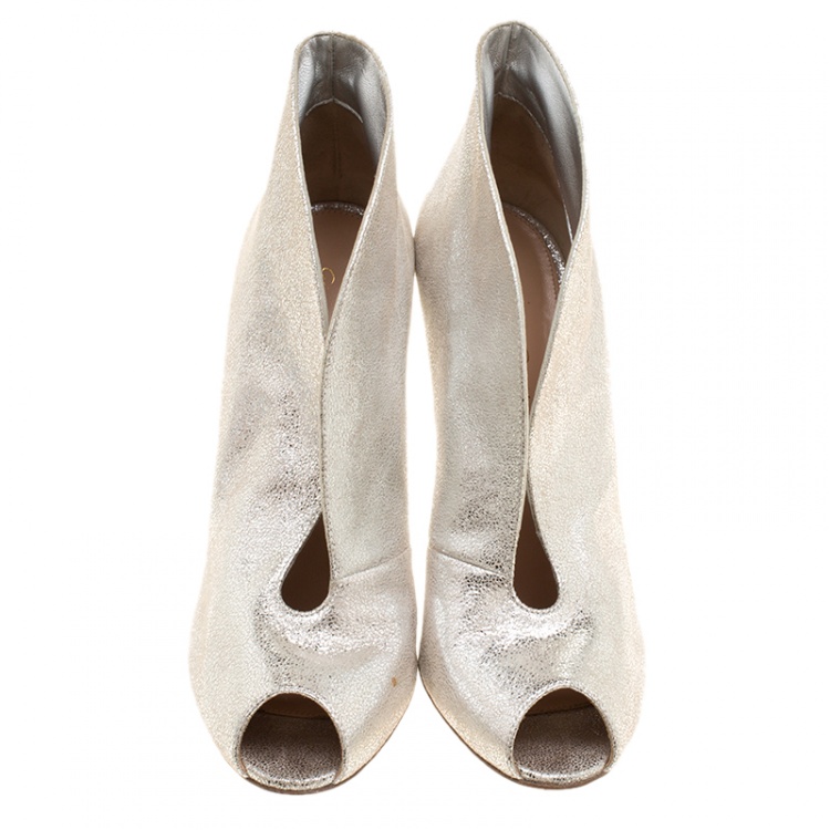 مملوكة مسبقًا Gianvito Rossi Metallic Silver Leather Peep Toe Slip On Booties Size 41