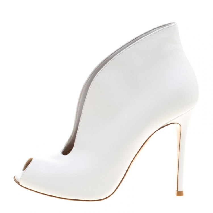 Pre Owned Gianvito Rossi White Leather Vamp Peep Toe Slip On Booties Size 38